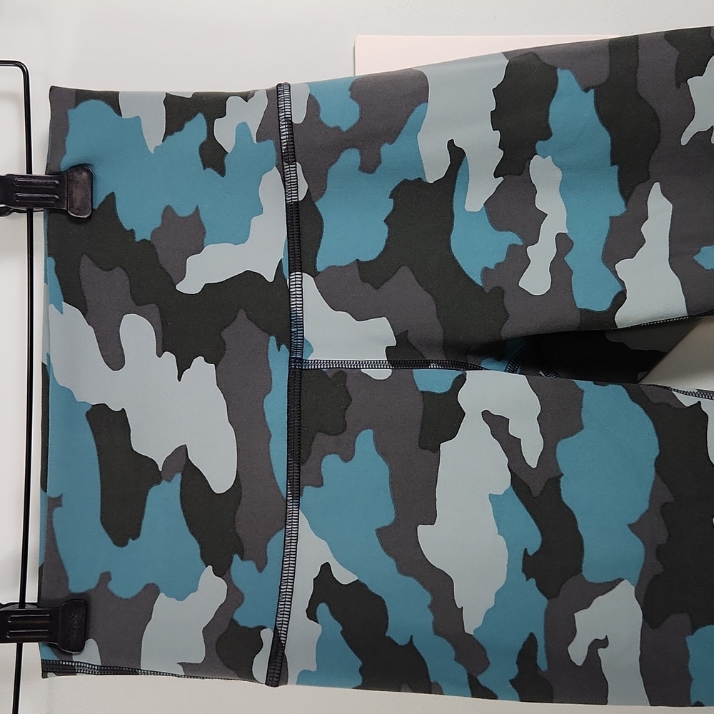 Lululemon Wunder Train High-Rise Tight 28” Everlux Camo — NWT - Picture 6 of 7